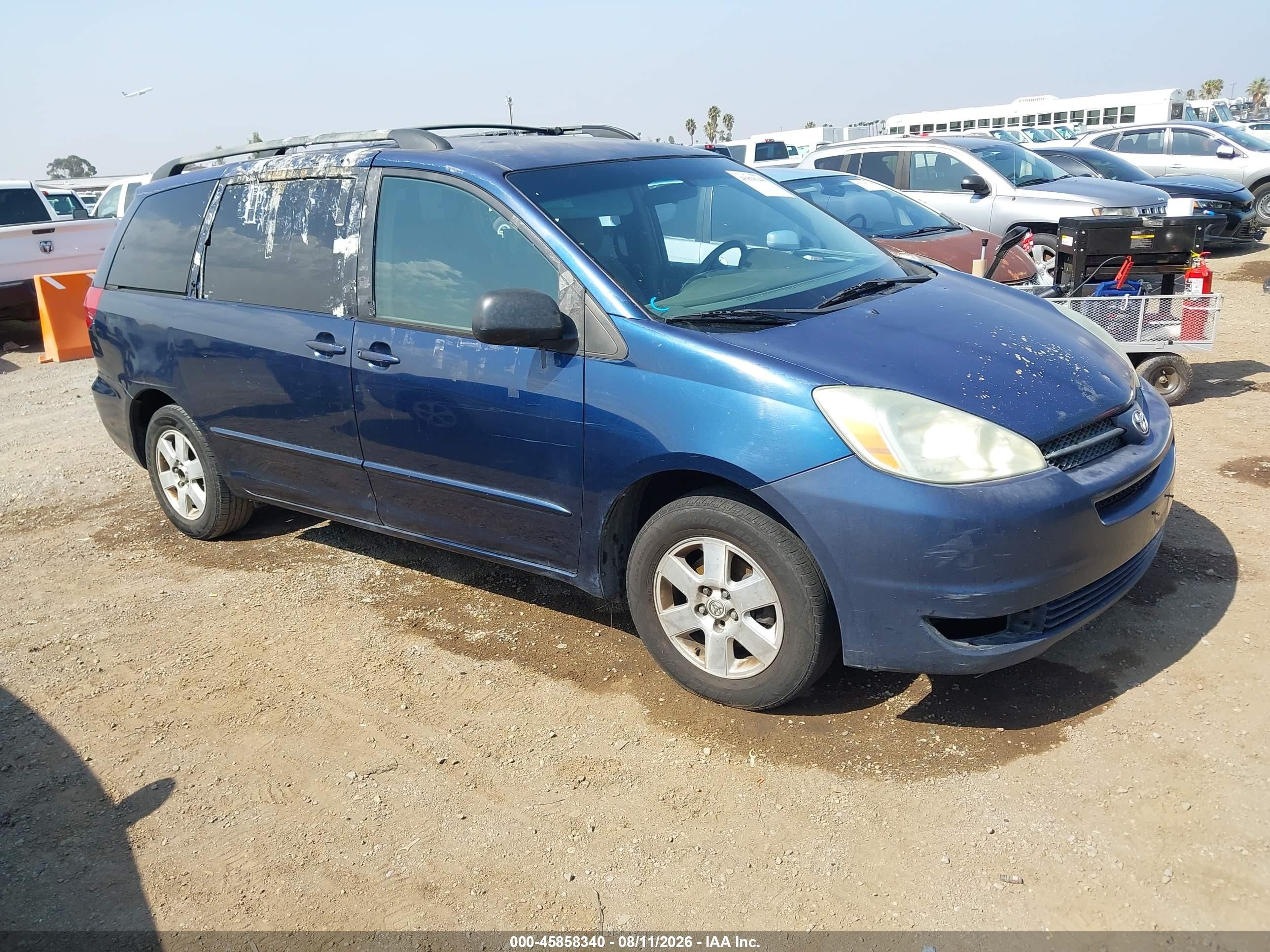 2004 Toyota Sienna LE, VIN 5TDZA23C74S110018 — Normal wear
