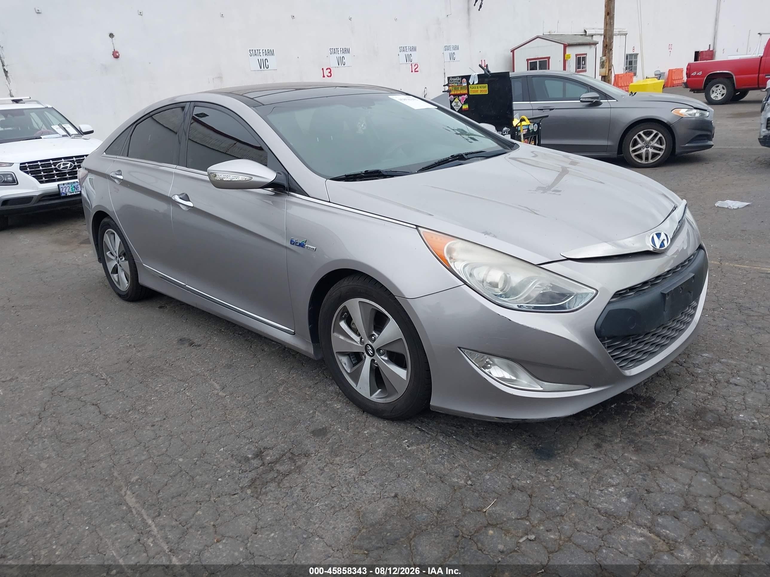 2012 Hyundai Sonata Hybrid, VIN KMHEC4A47CA025462 — Normal wear