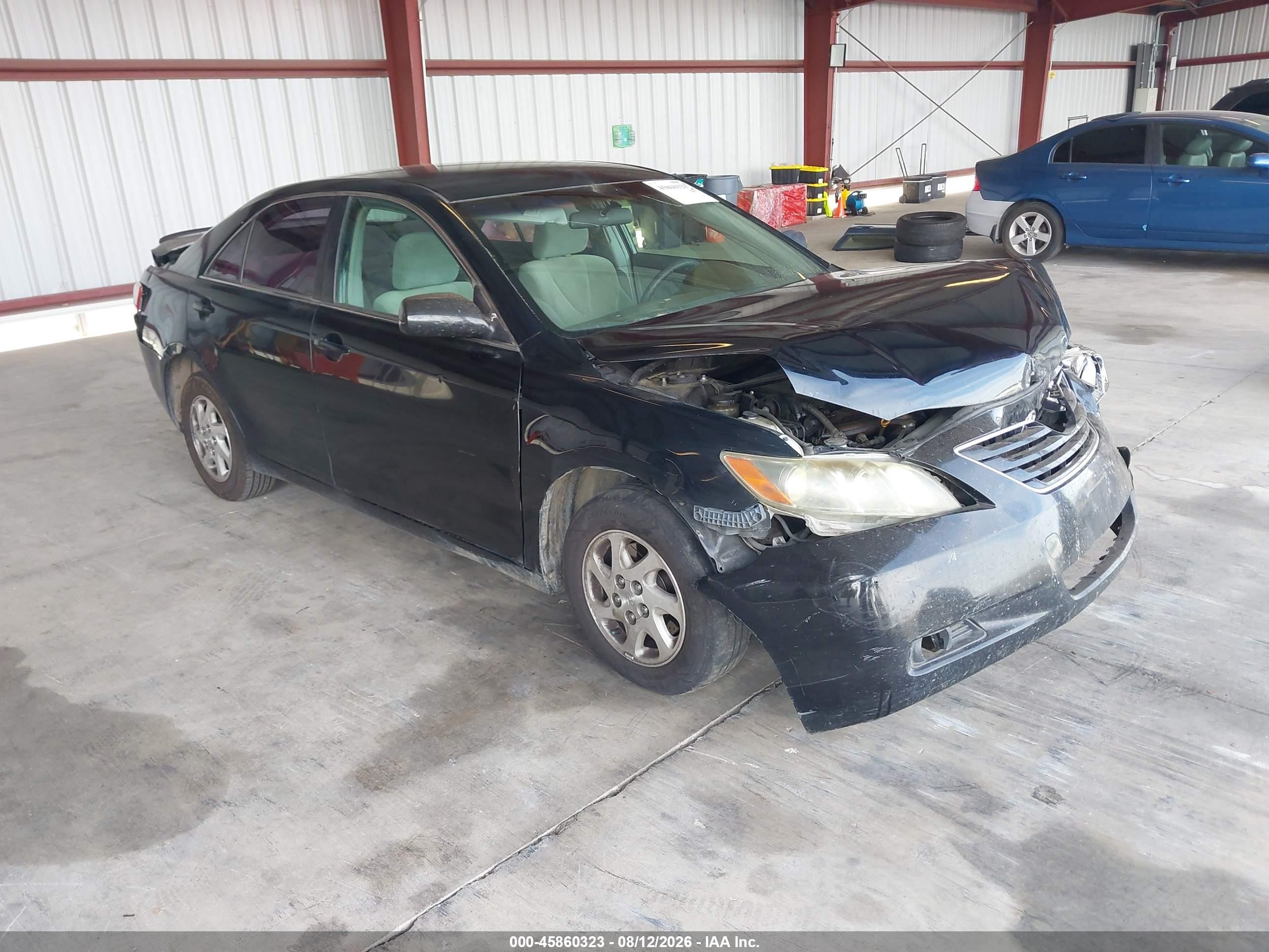 2008 Toyota Camry LE, VIN 4T4BE46K78R032136 — Перед