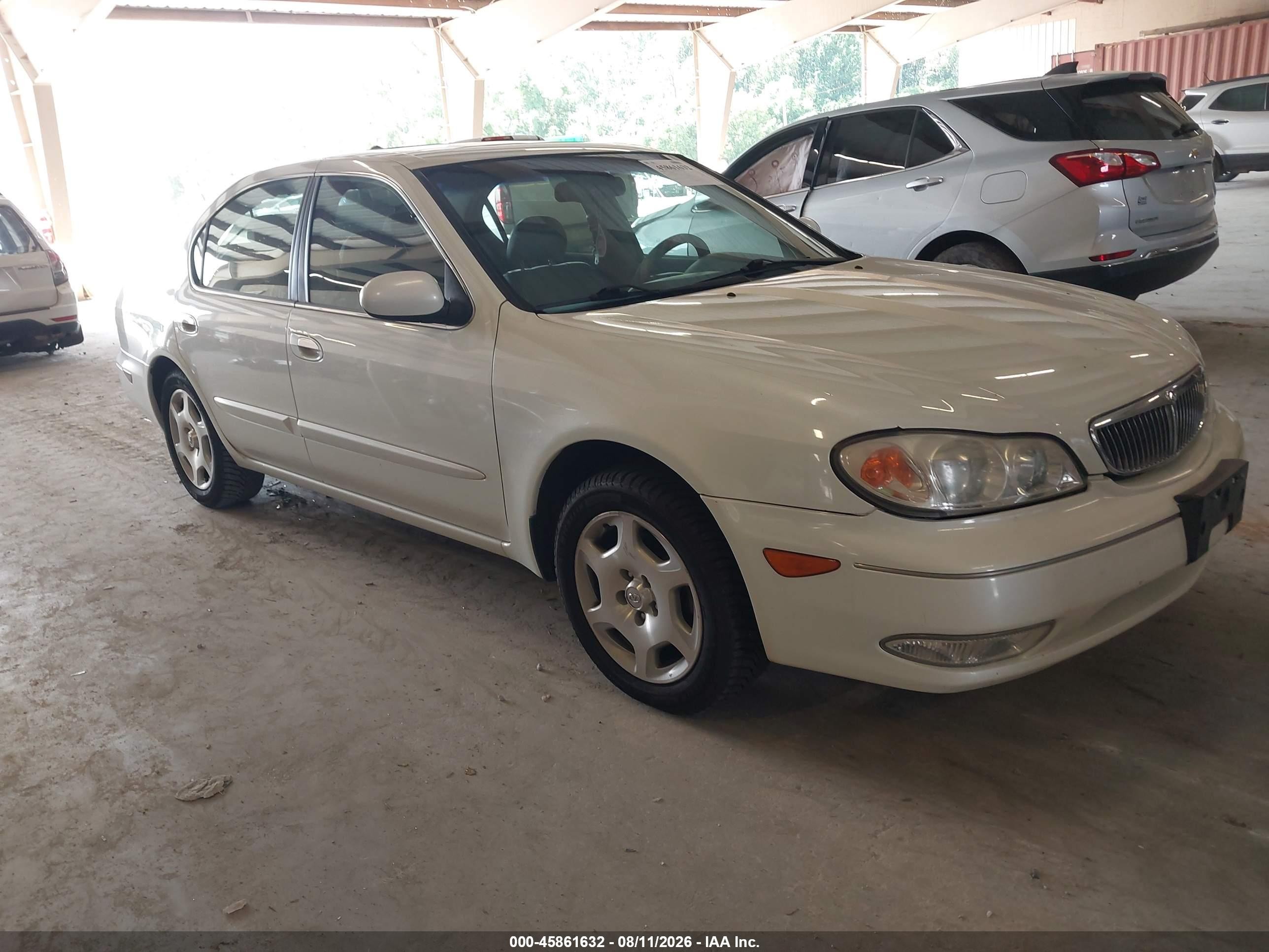 2001 Infiniti I30 Luxury, VIN JNKCA31AX1T027904 — Normal wear