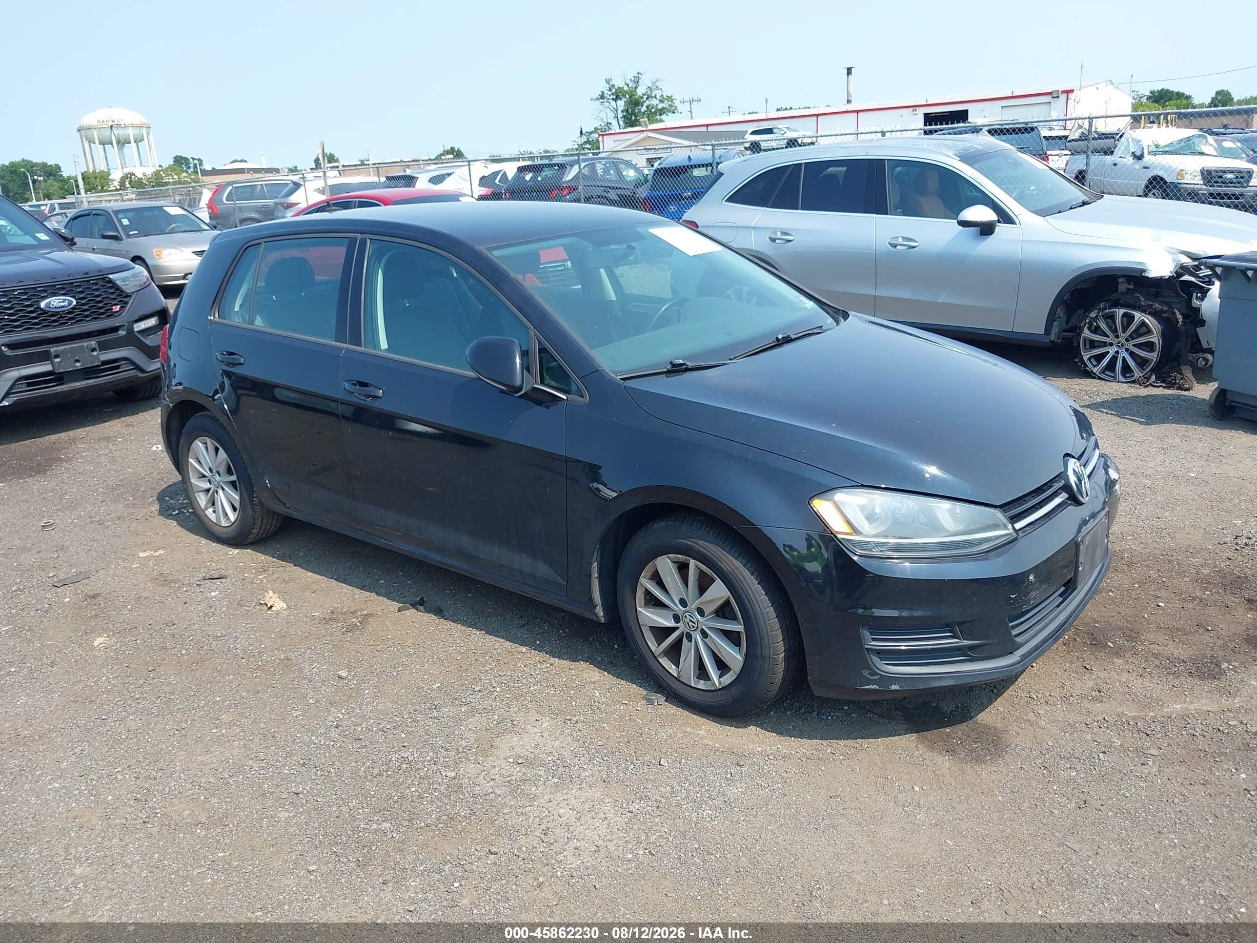 2015 Volkswagen Golf TSI S, VIN 3VW217AU8FM029460 — Normal wear