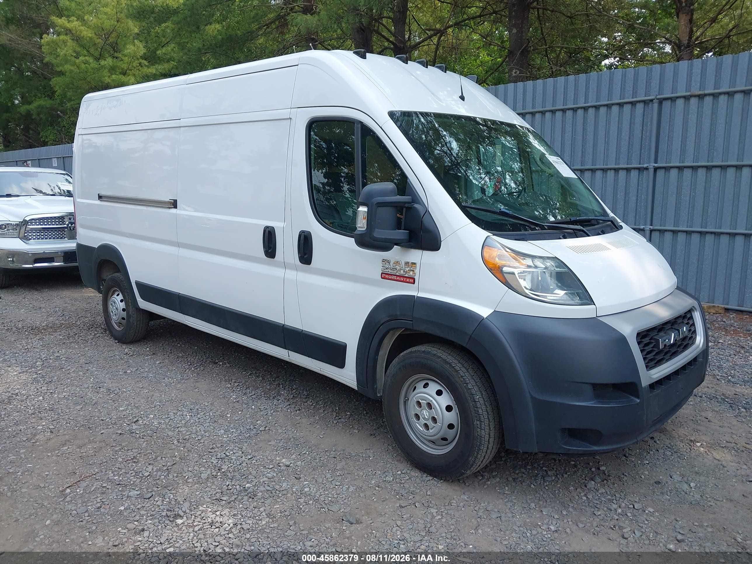 2019 Ram ProMaster Cargo, VIN 3C6TRVDG3KE502333 — Бок