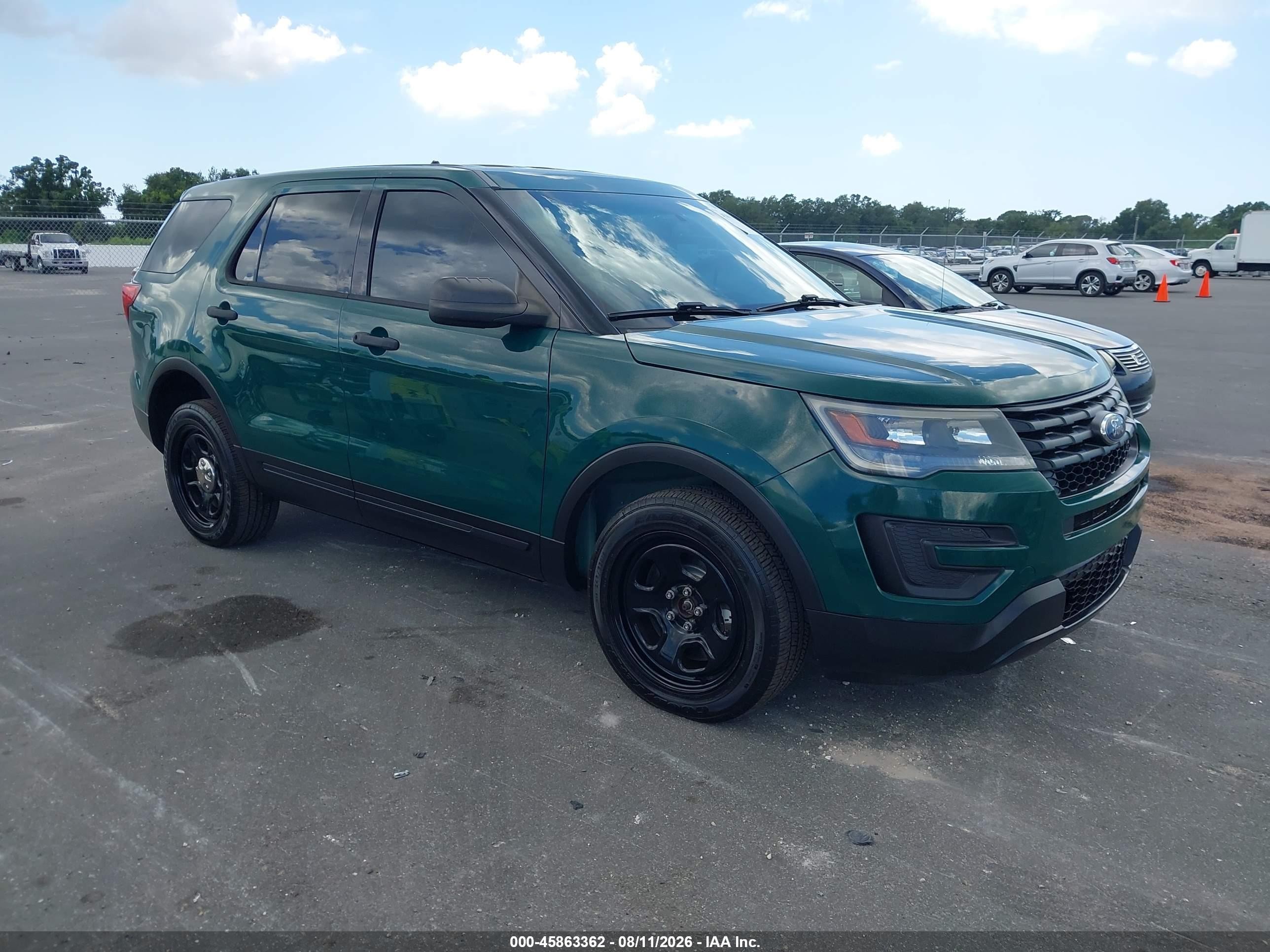 2016 Ford Police Interceptor Utility, VIN 1FM5K8AR9GGB82113 — Front end