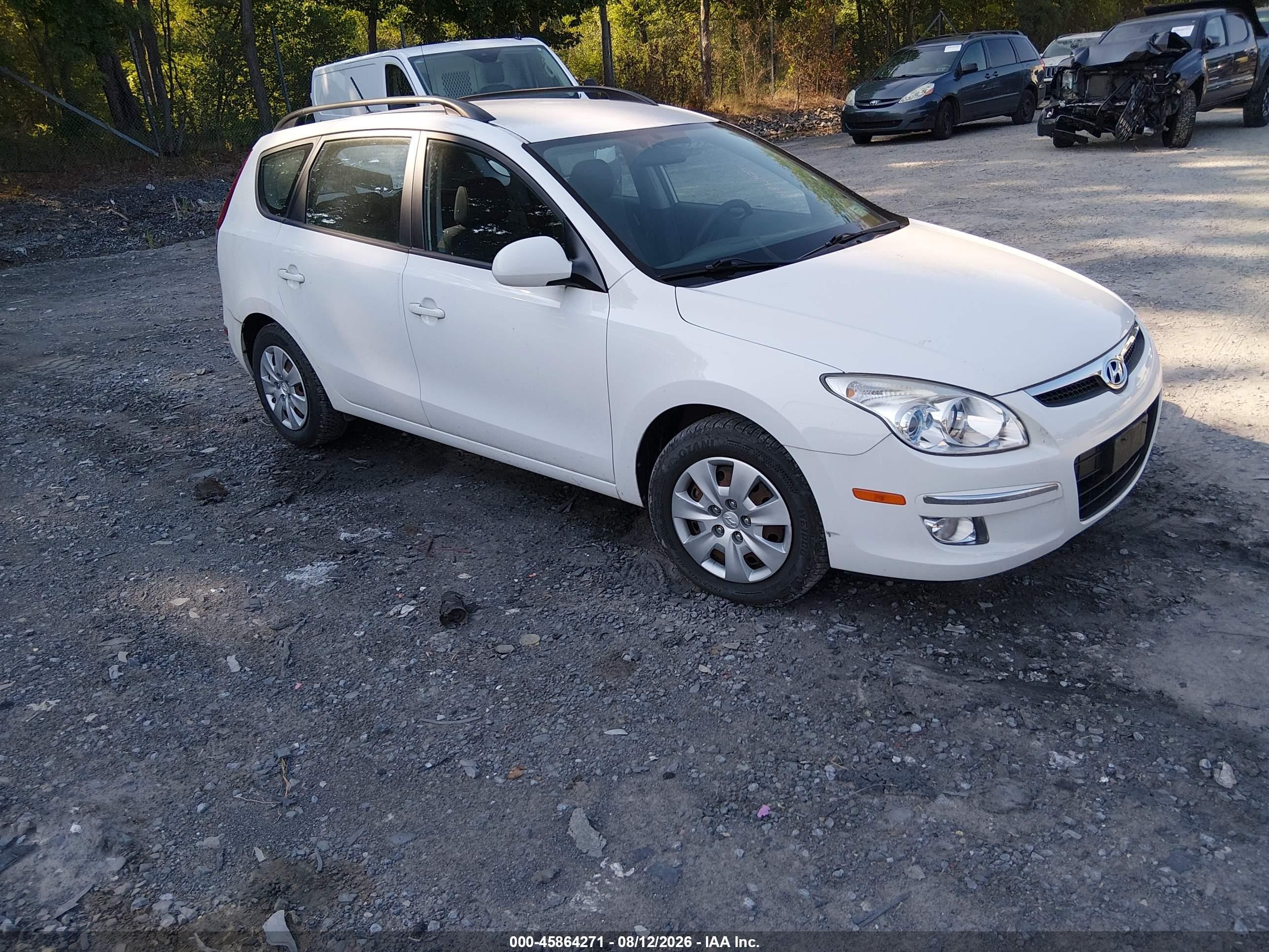 2010 Hyundai Elantra SE, VIN KMHDC8AE1AU055404 — Normal wear