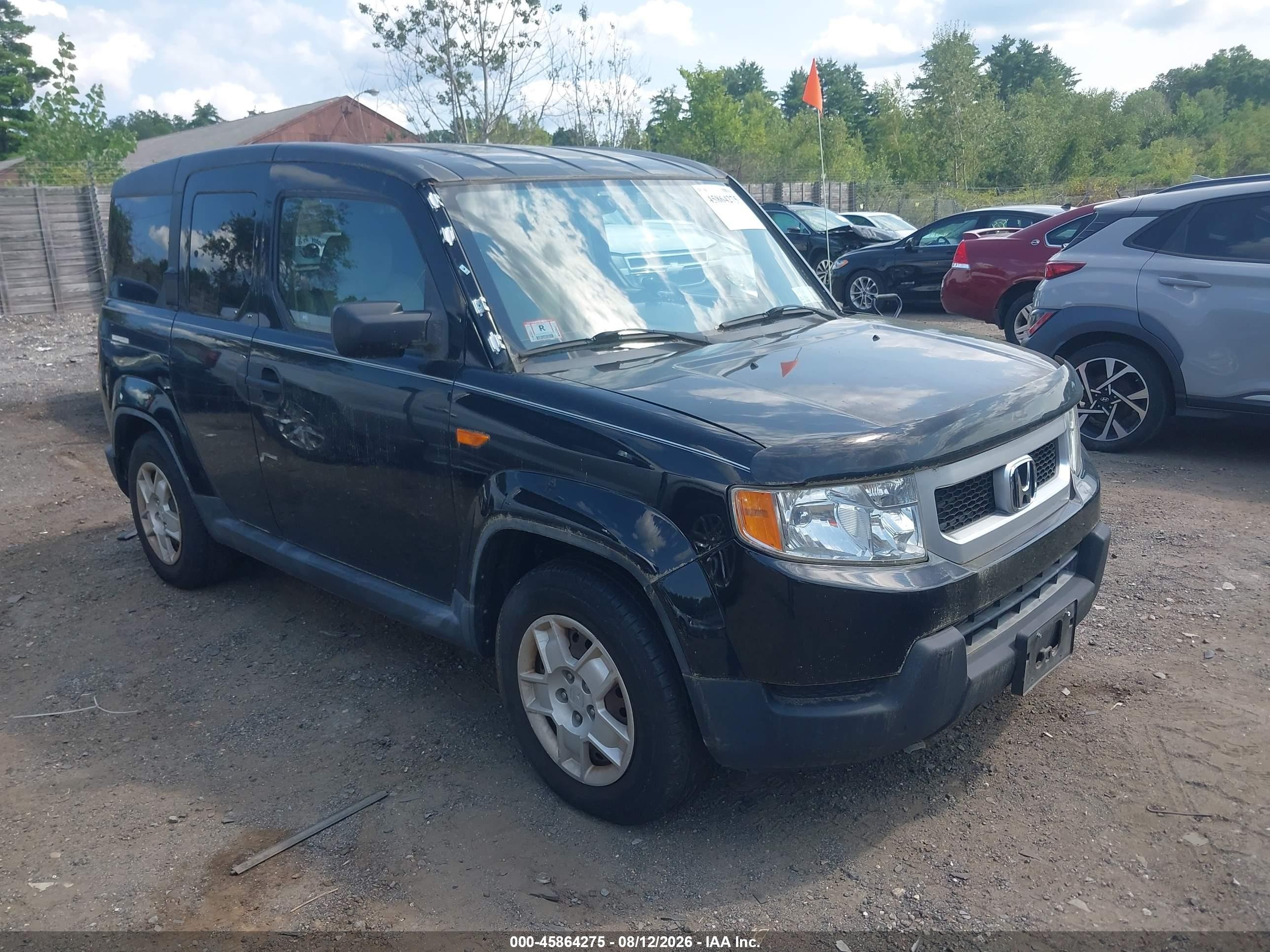 2011 Honda Element LX, VIN 5J6YH2H30BL007189 — Normal wear