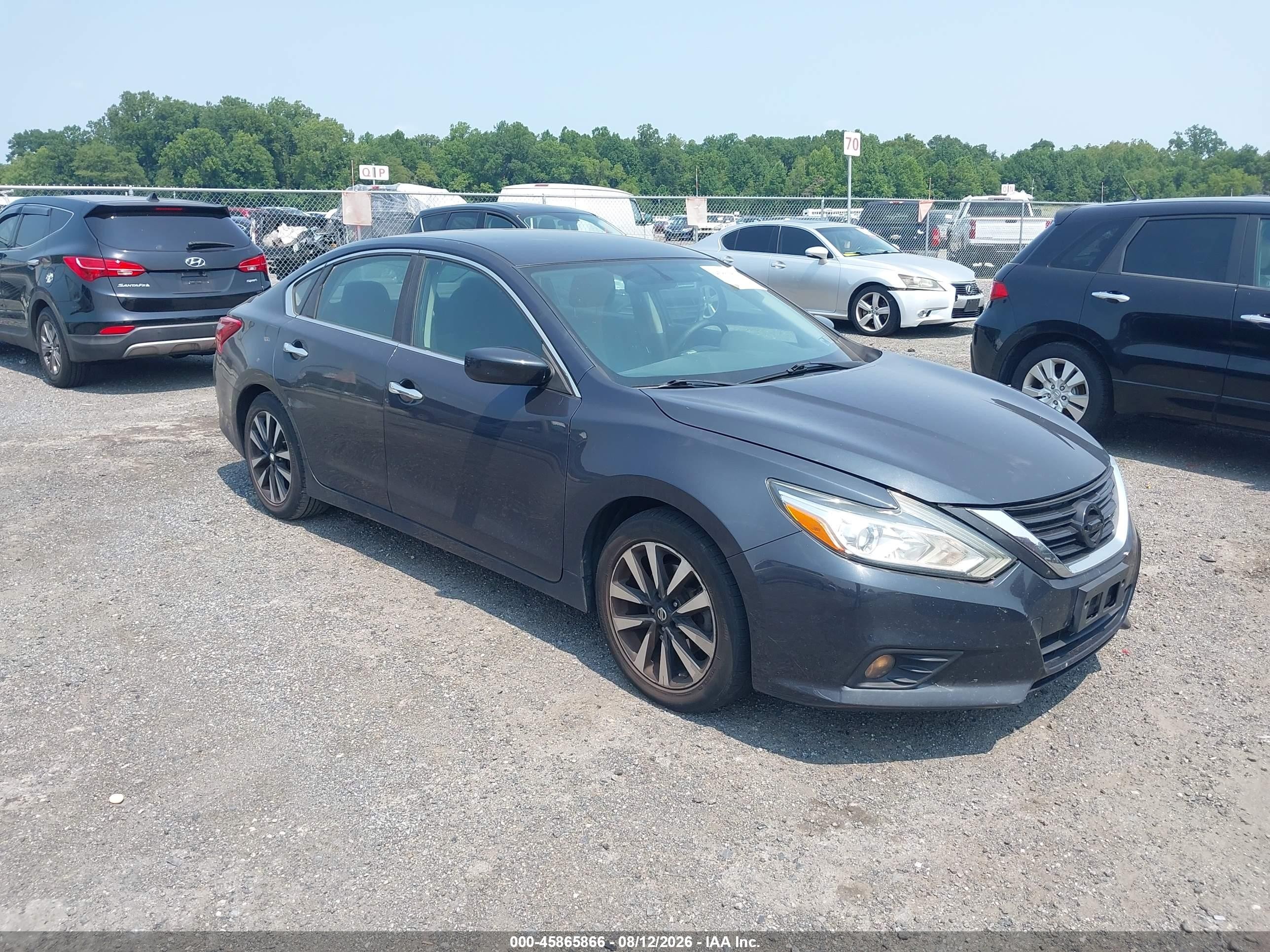2018 Nissan Altima SV, VIN 1N4AL3AP5JC123565 — Normal wear