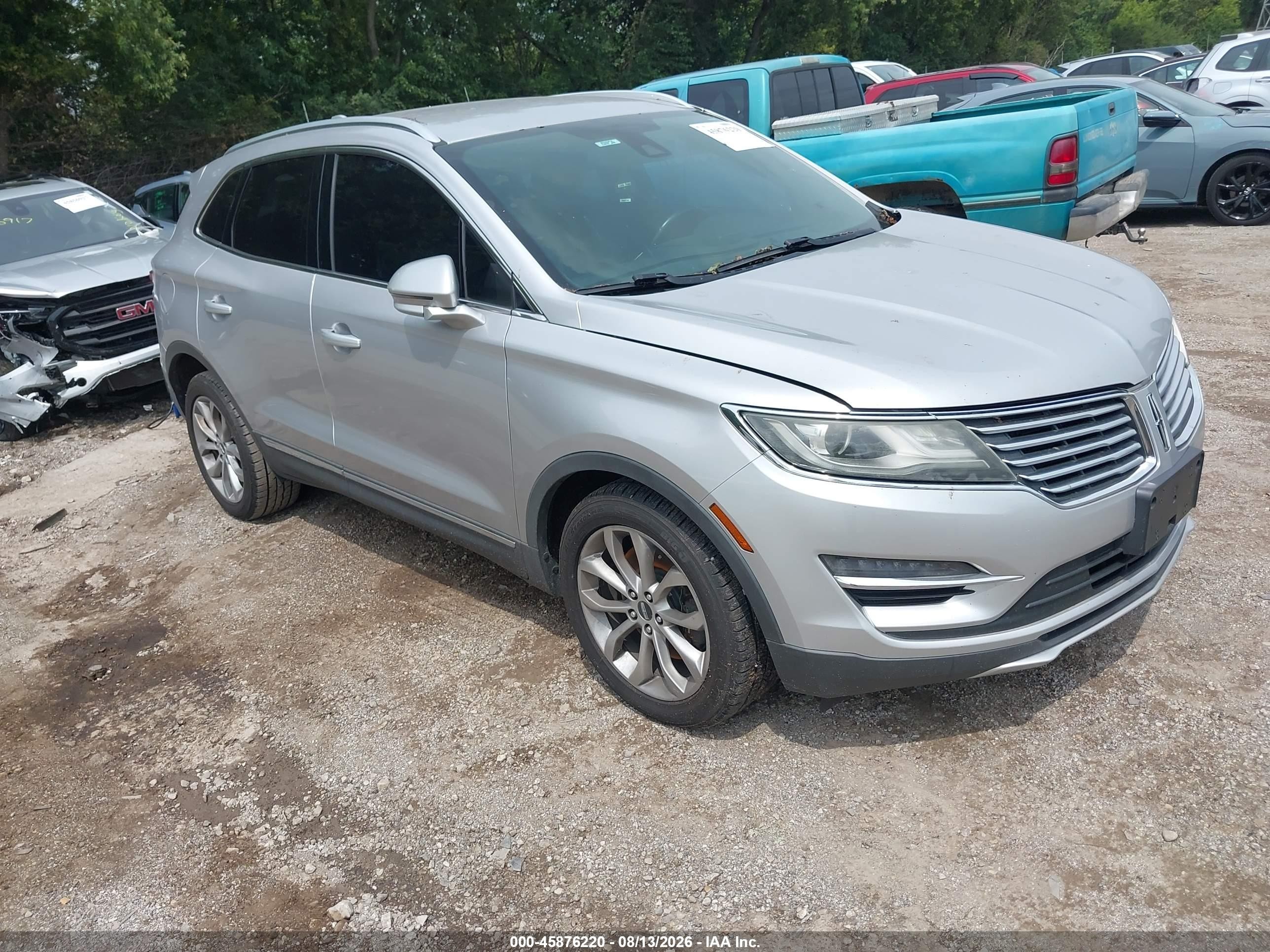 2016 Lincoln MKC Select, VIN 5LMCJ2C90GUJ28038 — Перед