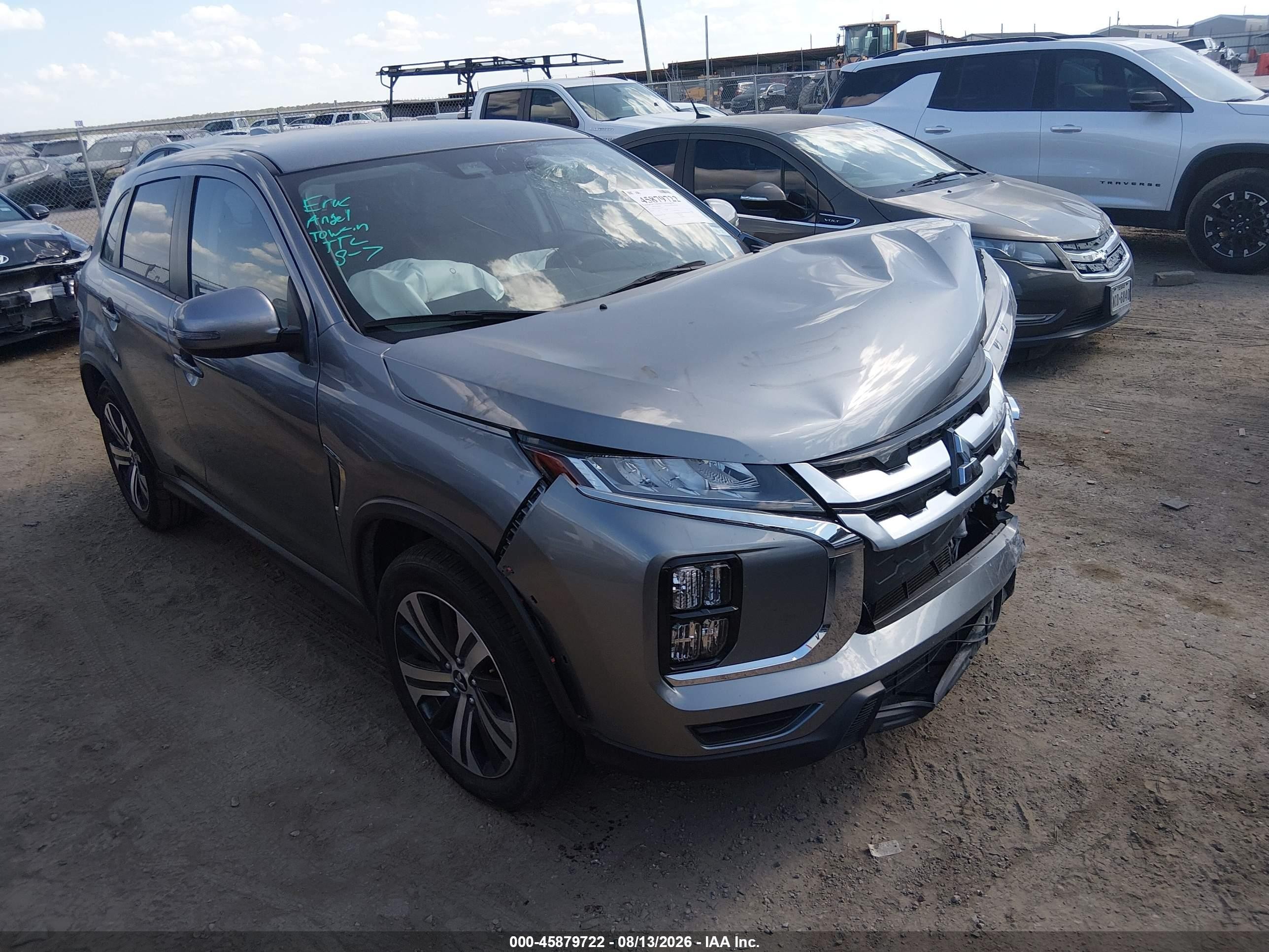 2025 Mitsubishi Outlander S, VIN JA4ARUAUXSU011824 — Перед