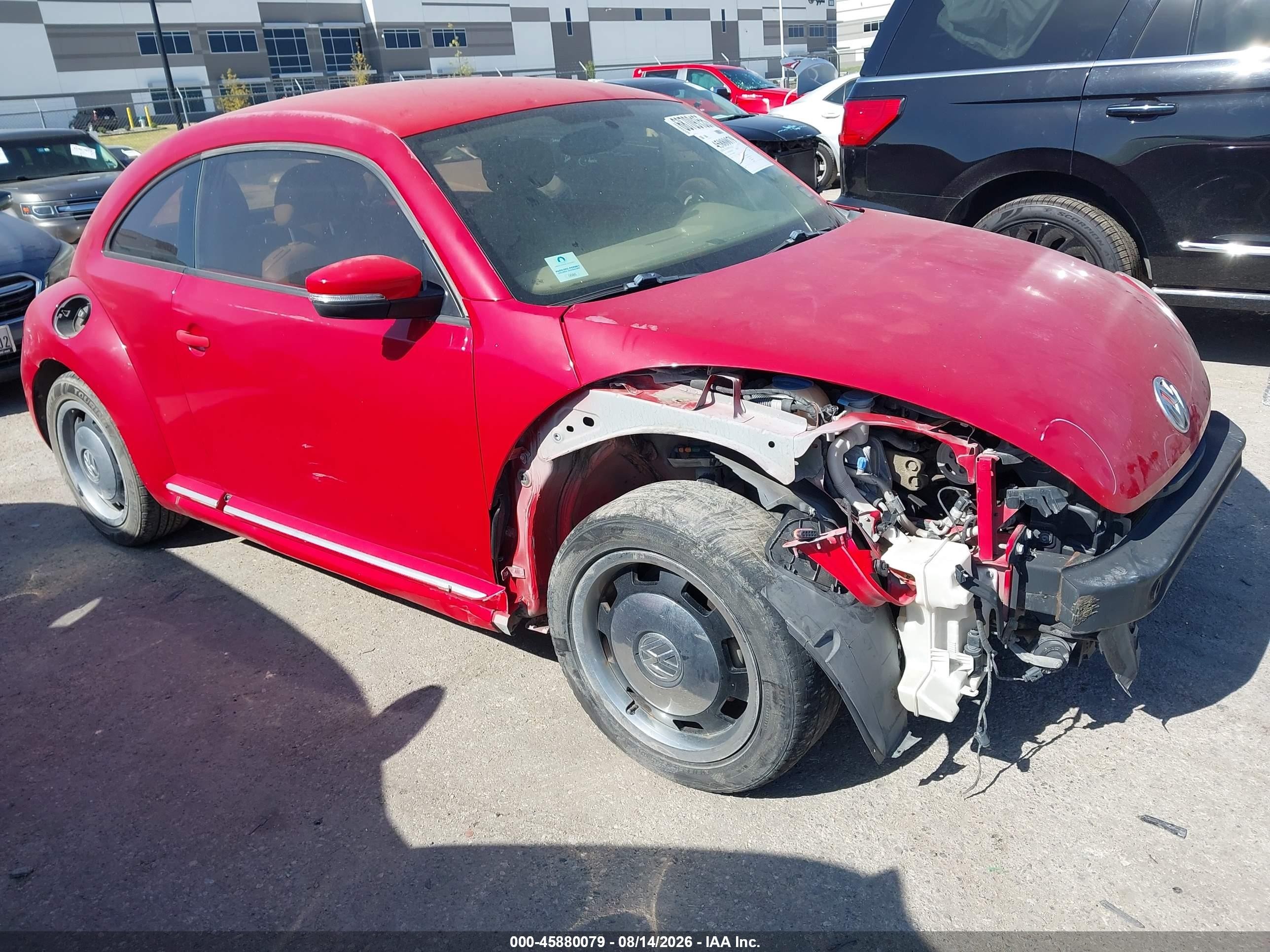 2013 Volkswagen Beetle 2.5L, VIN 3VWJX7AT1DM647119 — Front end