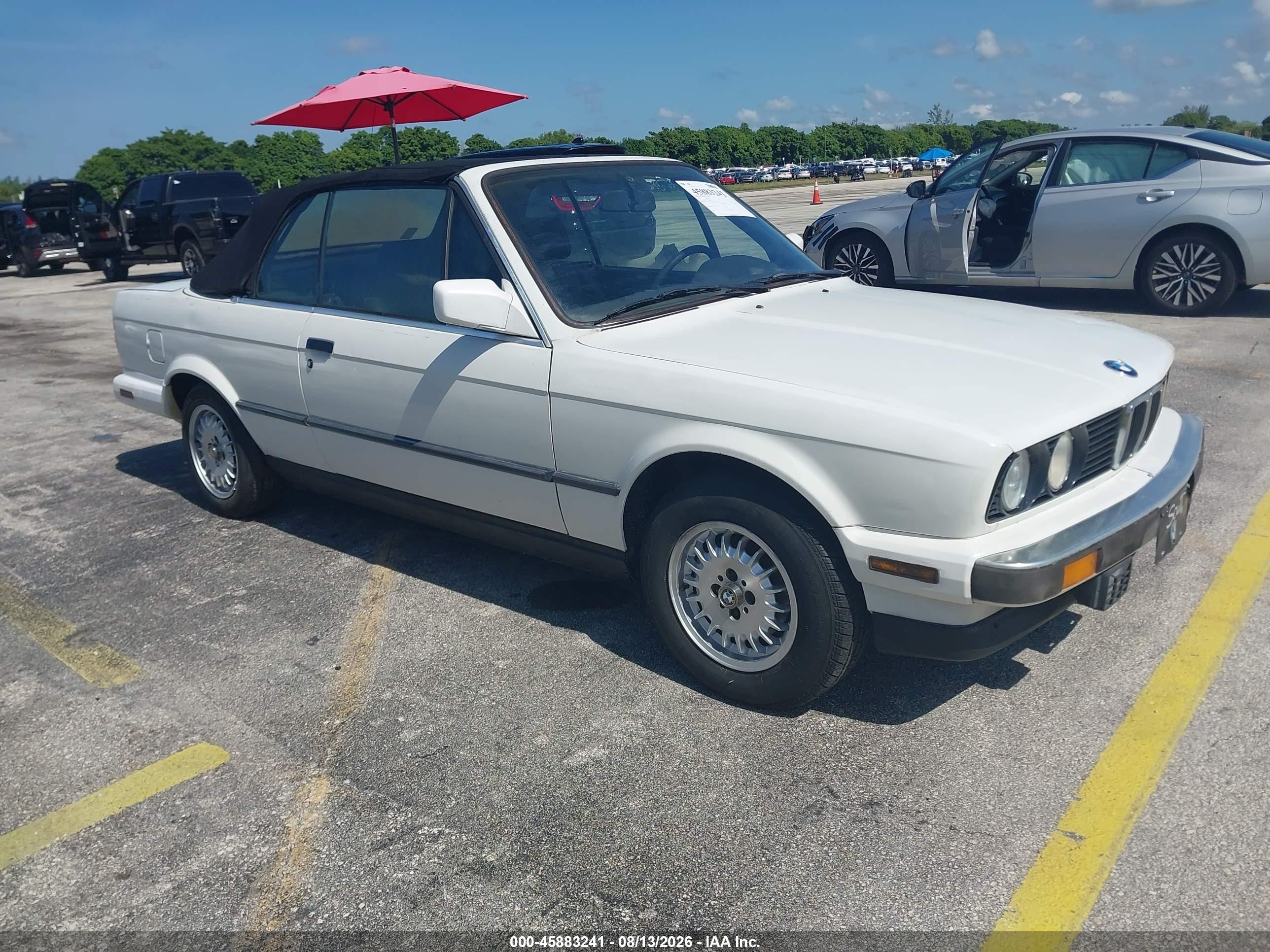 1989 BMW 3 Series, VIN WBABB2306K8862022 — Normal wear