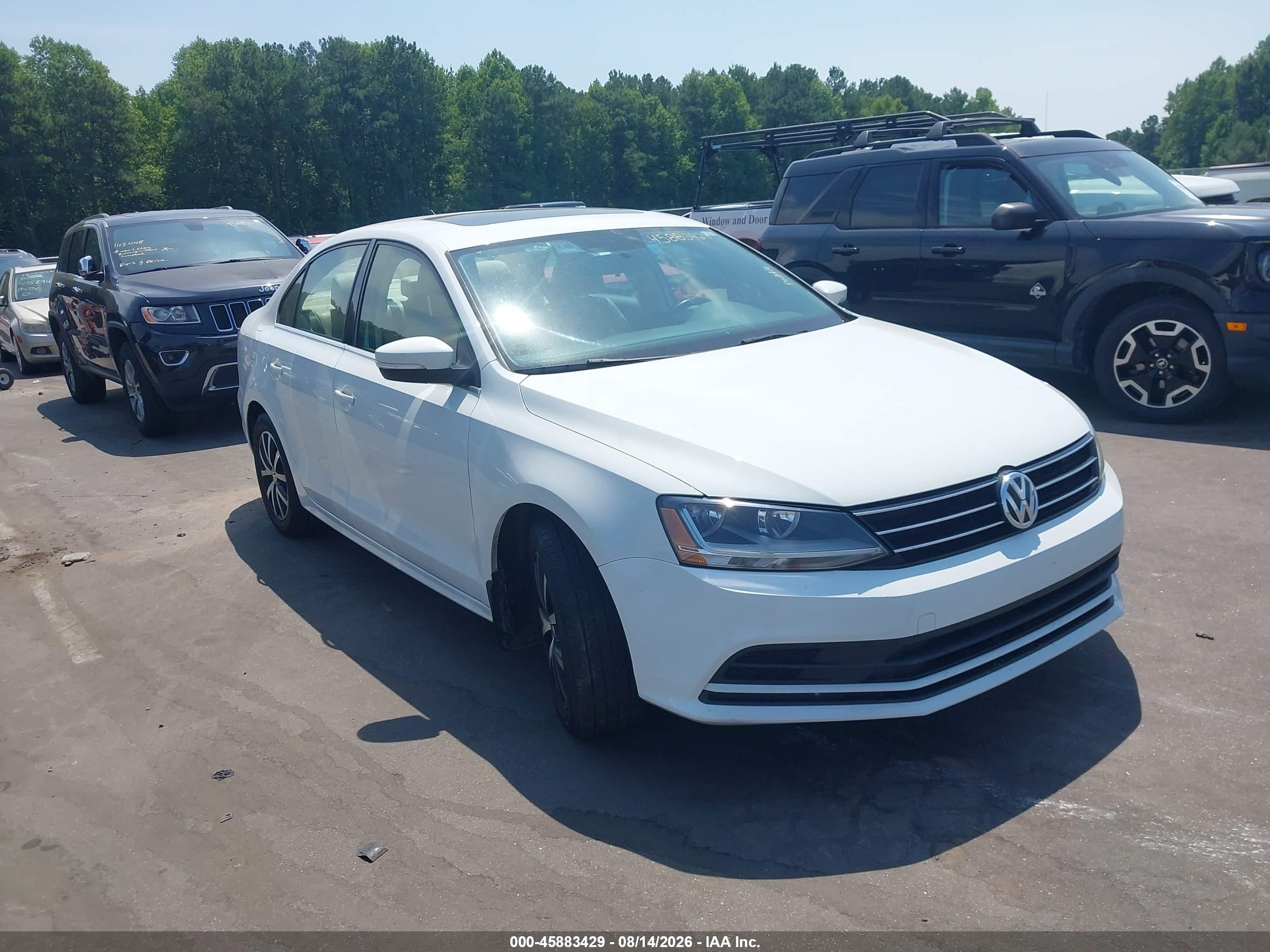2017 Volkswagen Jetta SE, VIN 3VWDB7AJ3HM281485 — Обычный износ