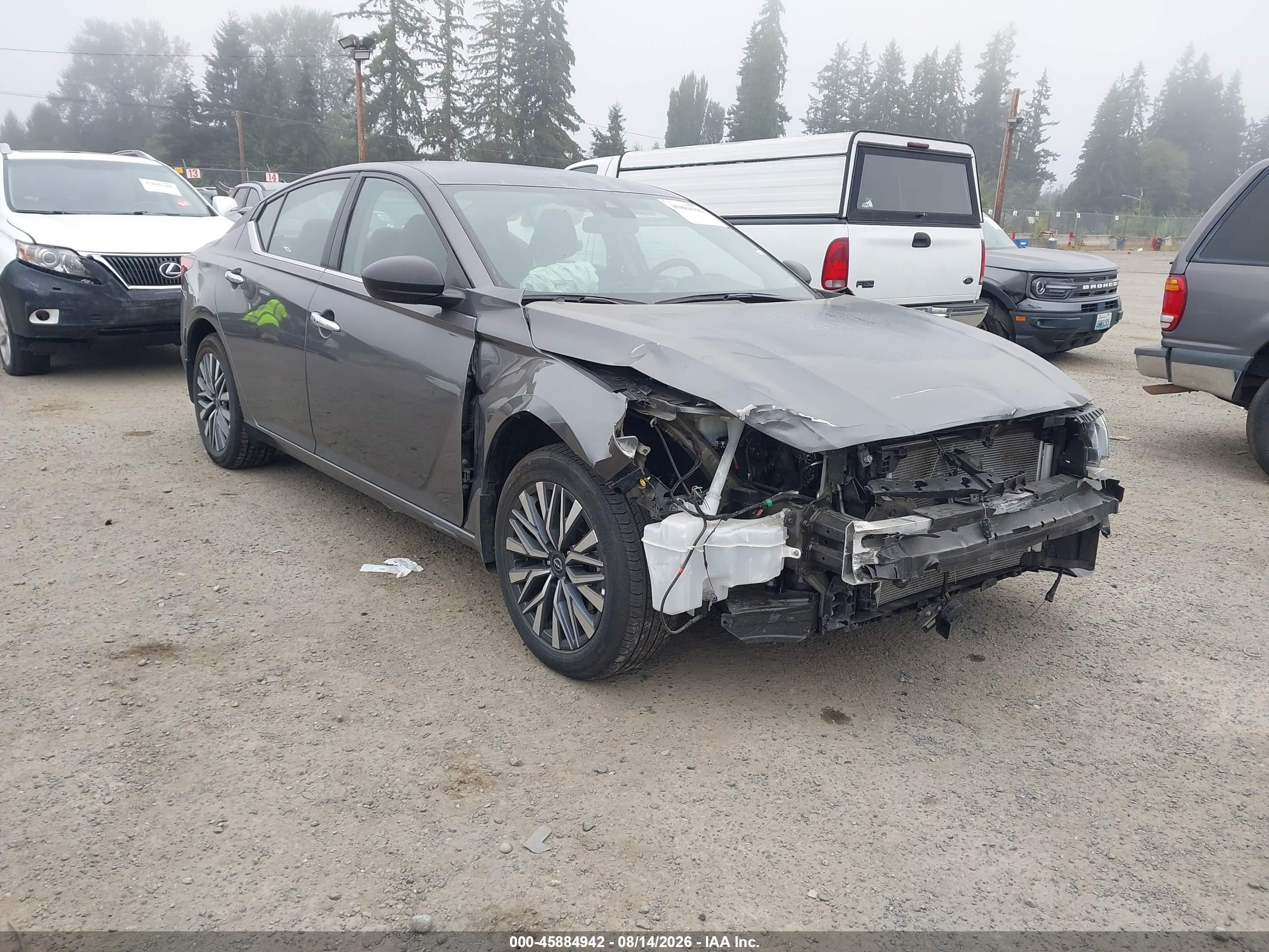 2025 Nissan Altima SV, VIN 1N4BL4DW7SN381086 — Перед