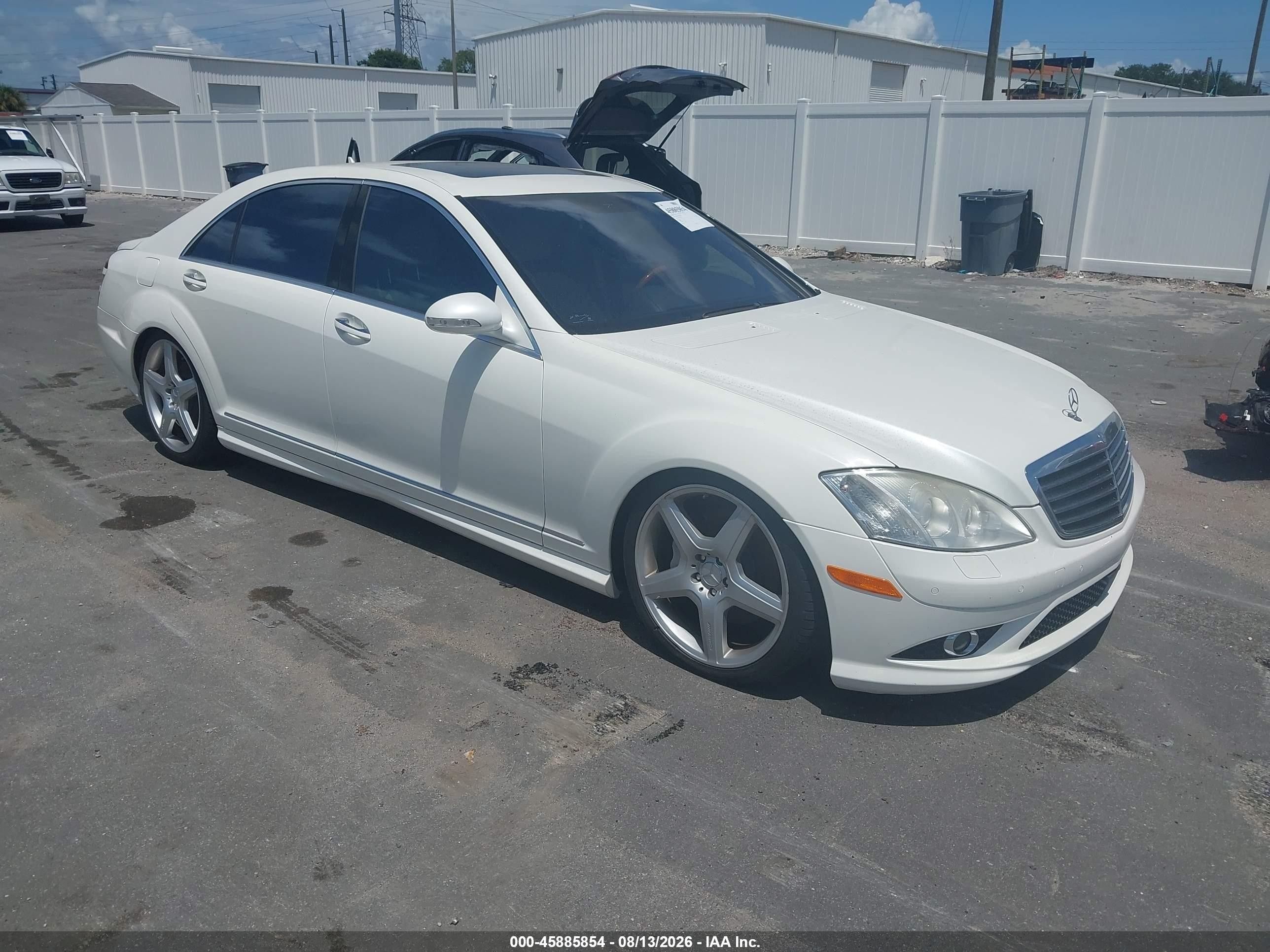 2009 Mercedes-Benz S 550, VIN WDDNG86X19A267617 — Normal wear