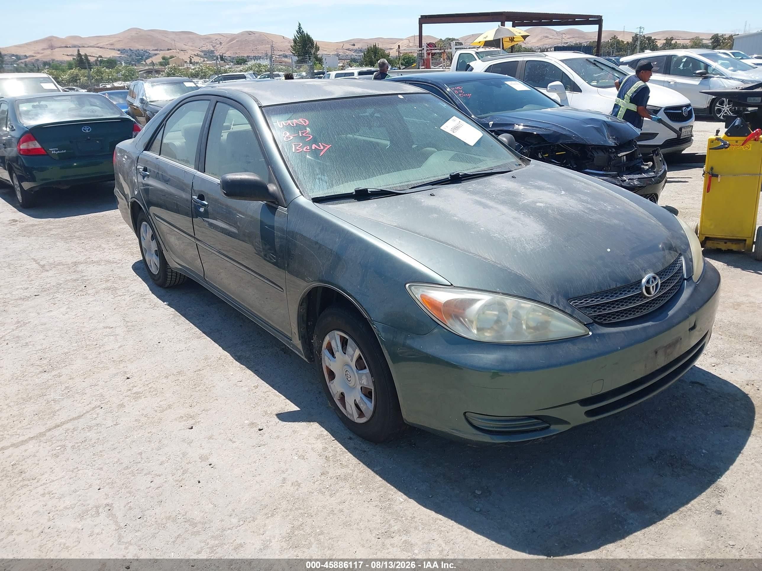 2003 Toyota Camry XLE, VIN JTDBE30K030152717 — Обычный износ